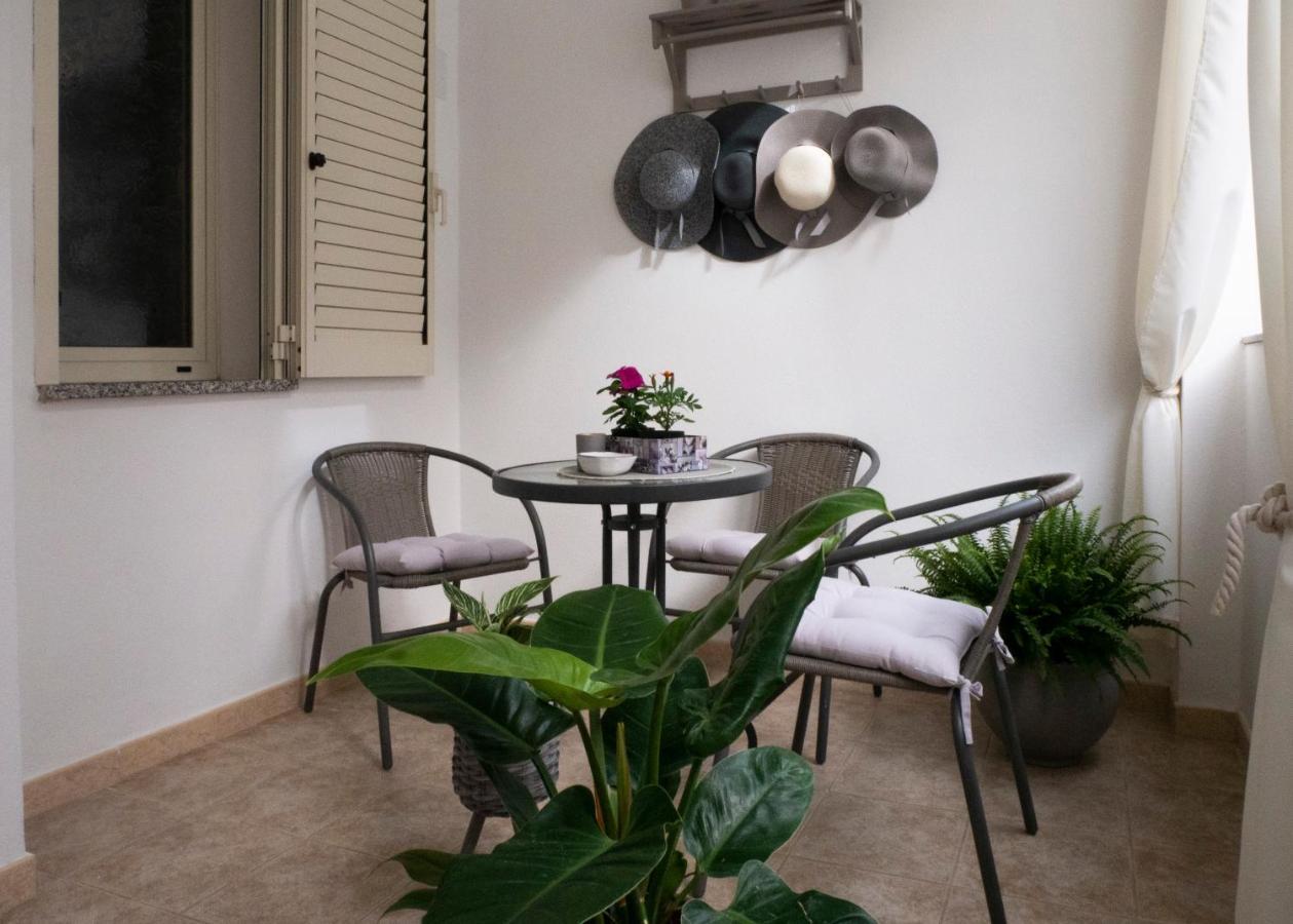 Domo Anna Hotel Villasimius Bagian luar foto