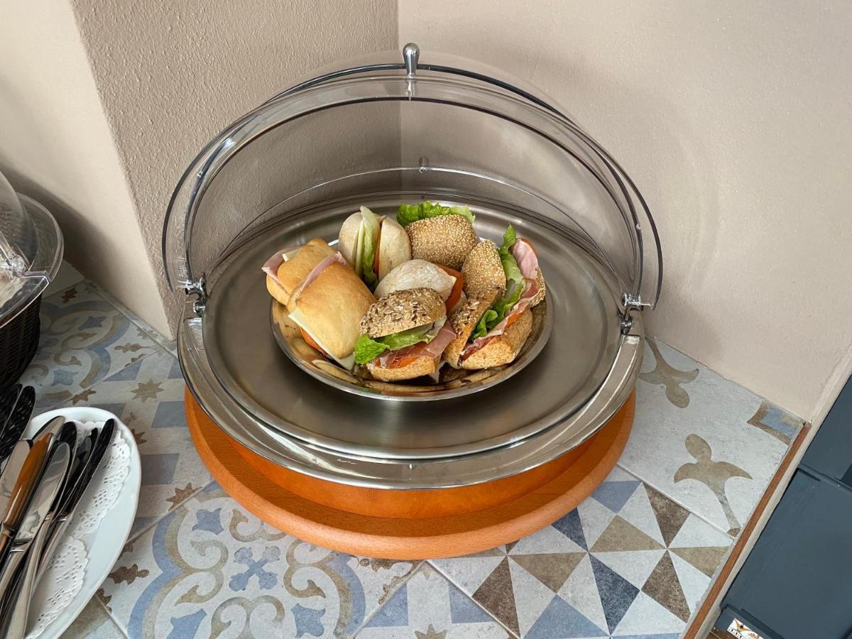 Domo Anna Hotel Villasimius Bagian luar foto