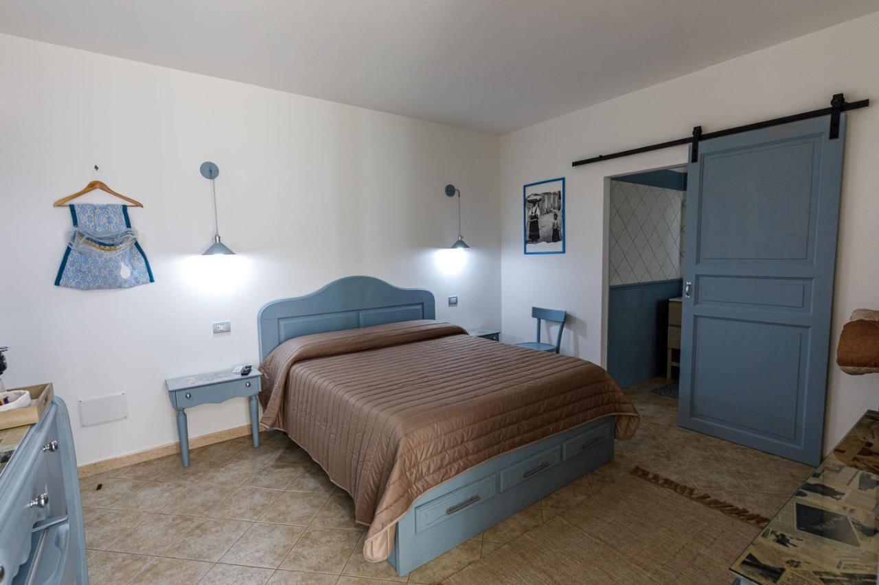 Domo Anna Hotel Villasimius Bagian luar foto