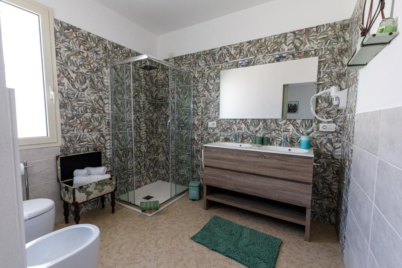 Domo Anna Hotel Villasimius Bagian luar foto