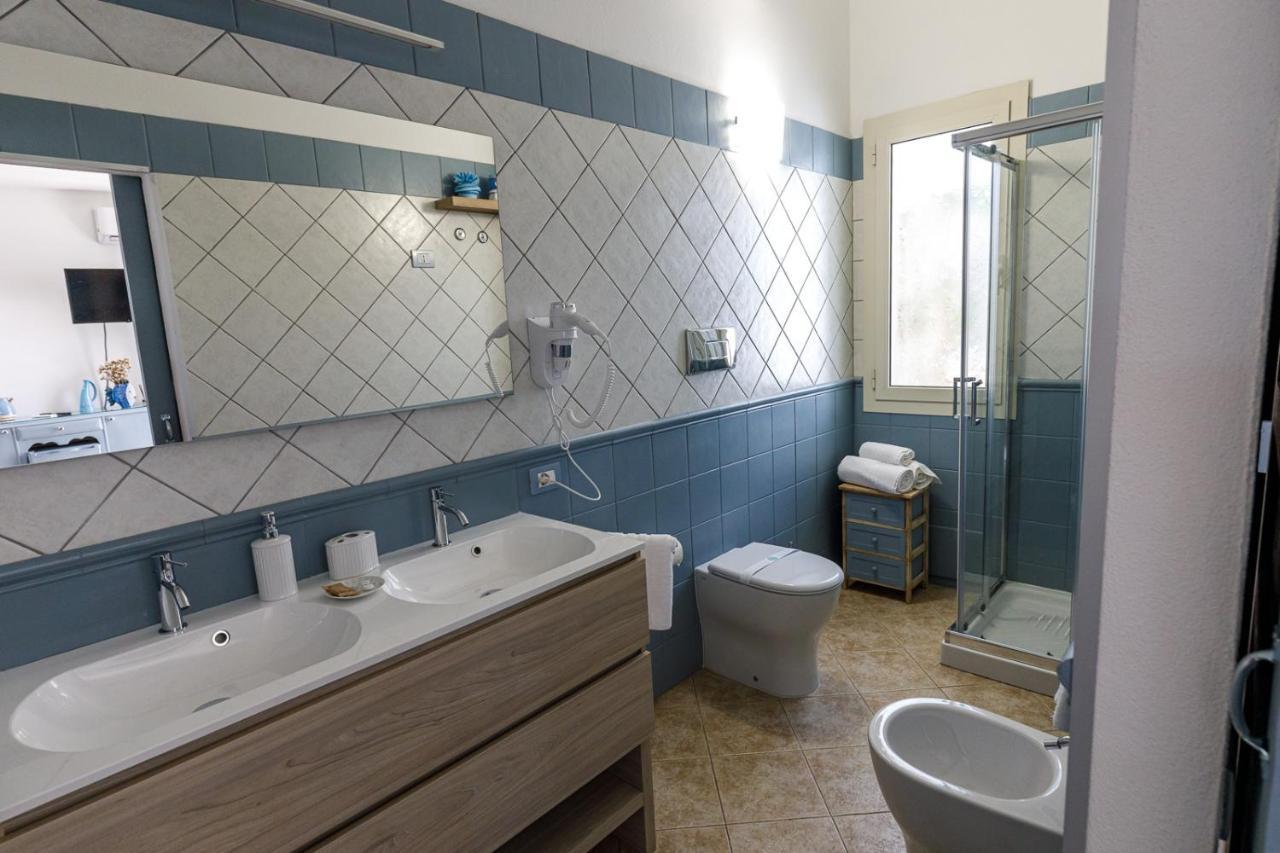 Domo Anna Hotel Villasimius Bagian luar foto