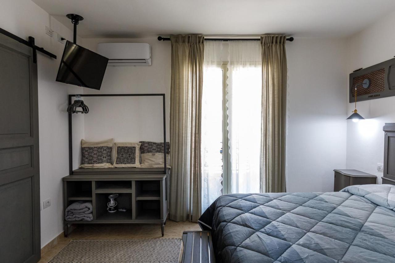 Domo Anna Hotel Villasimius Bagian luar foto